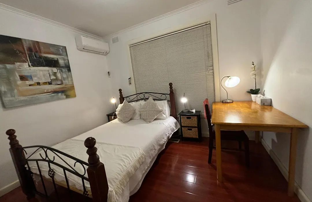 Sunny House - Melbourne Airport Home-1