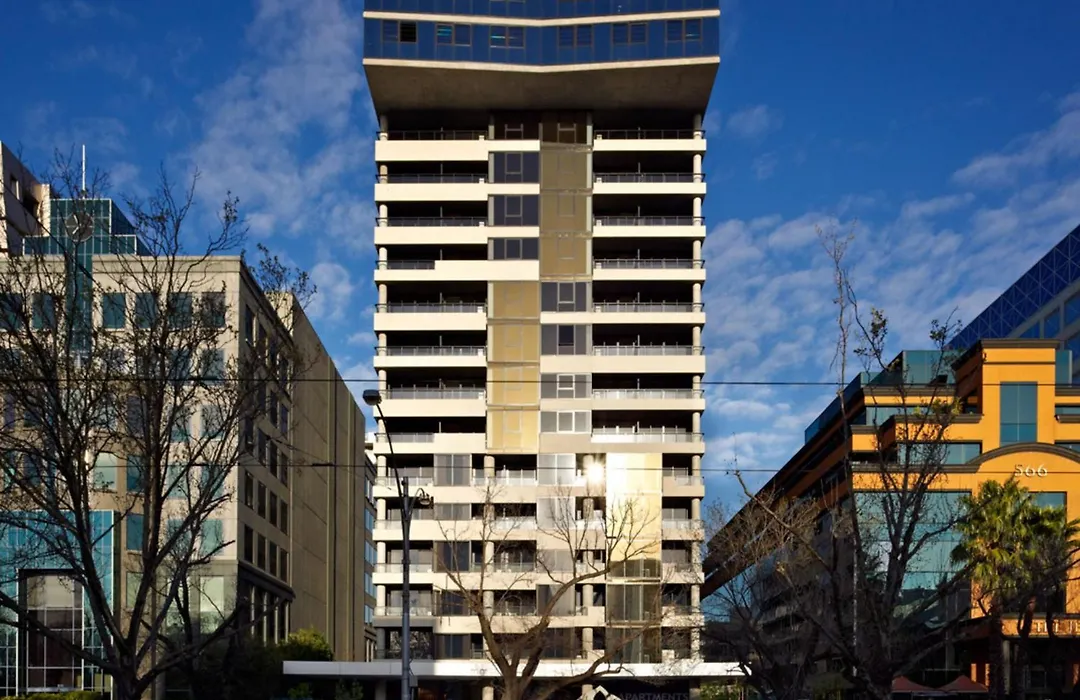 Oaks Melbourne St Kilda Road Hotel-1