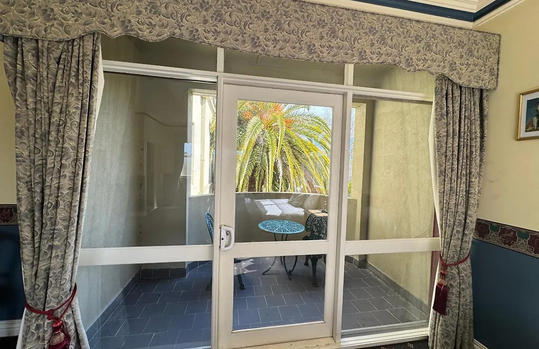 Toorak Manor Hotel Free Parking-1