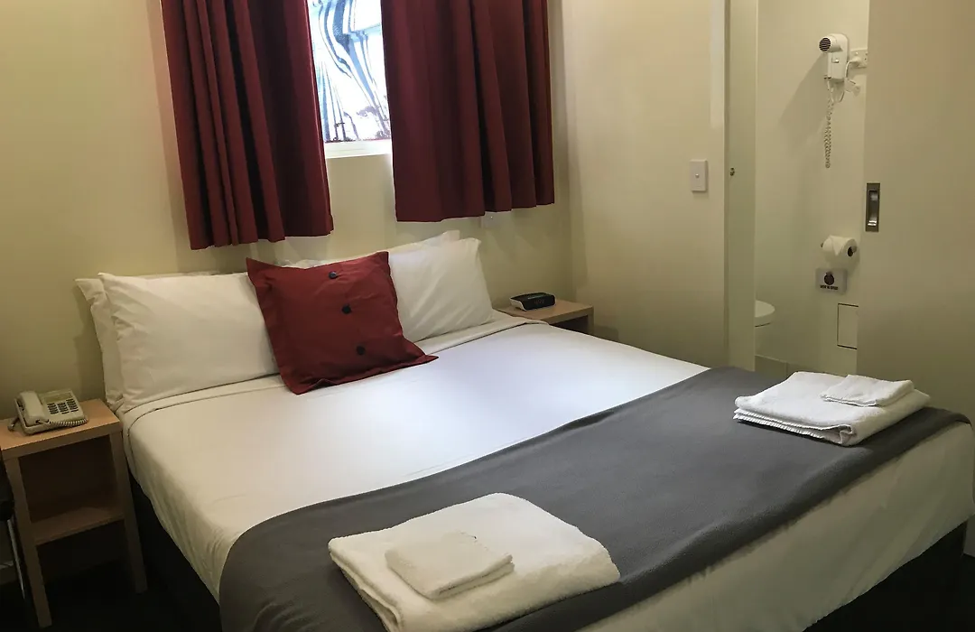 Miami Hotel Melbourne-1