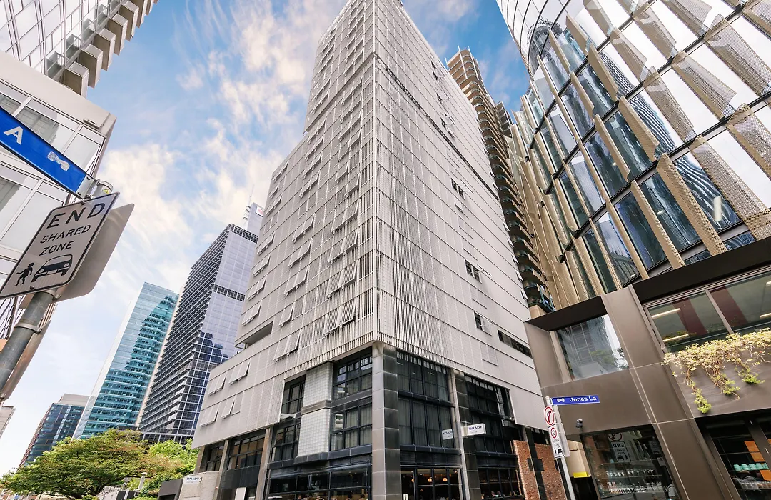 Brady Hotels Jones Lane-1