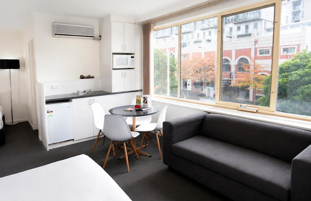 City Edge East Melbourne Apartment Hotel-1