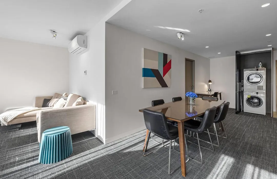 Mainstay Suites Abbotsford-1