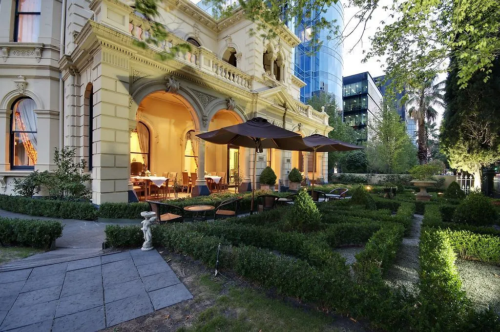 Hotel Charsfield Melbourne-1