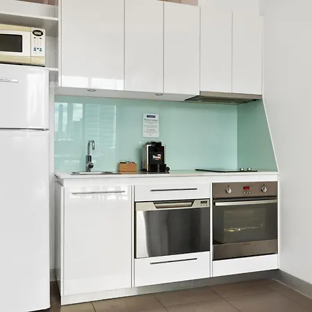 Docklands Private Collection - City Harbour Apartments-3