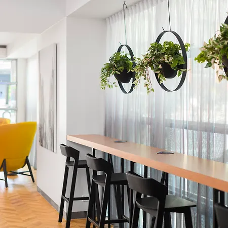 Brady Apartment Hotel Flinders Street-2