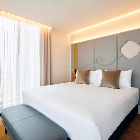 Quincy Hotel Melbourne-3