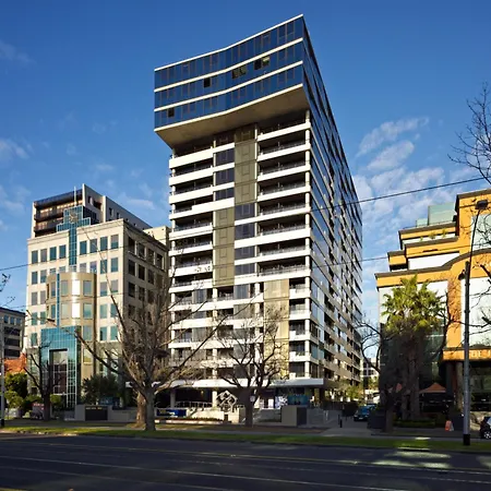 Oaks Melbourne St Kilda Road Hotel-3