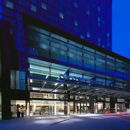 Crown Promenade Melbourne-2