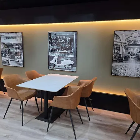 Park Inn By Radisson Melbourne Carlton-3