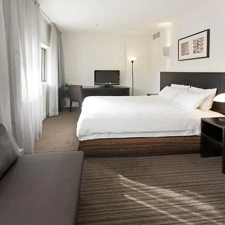 Causeway 353 Hotel-2