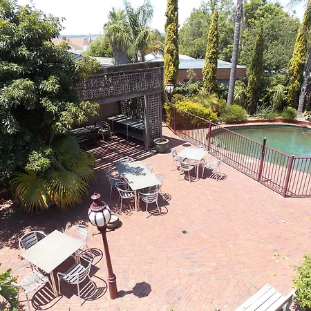 Bell Motel-2
