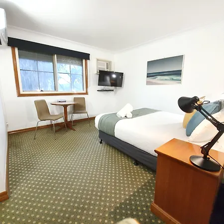 Bell Motel-2