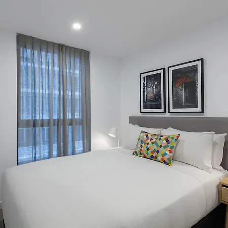 Oaks Melbourne Southbank Suites-2