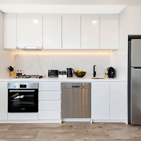 Manhattan Apartments - Glen Iris-3