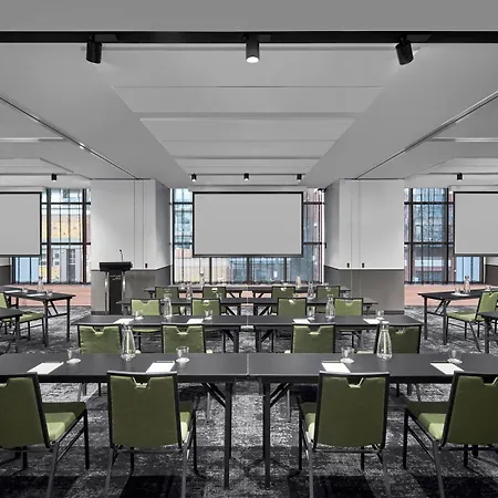 Courtyard By Marriott Melbourne Flagstaff Gardens-2