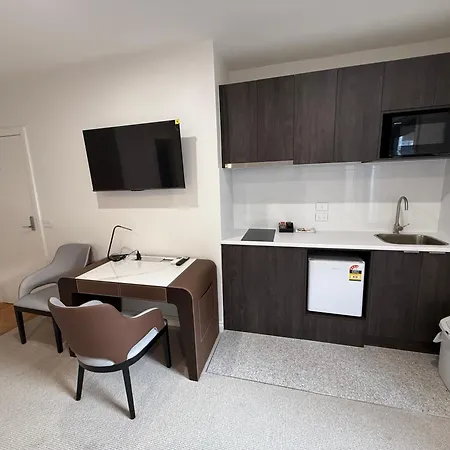 Sixty Two On Grey Serviced Apartments-3
