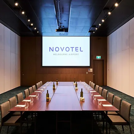 Ibis Styles Melbourne Airport-2