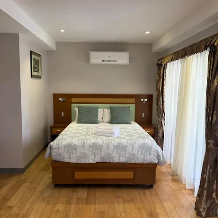 Melrose Apartments-2