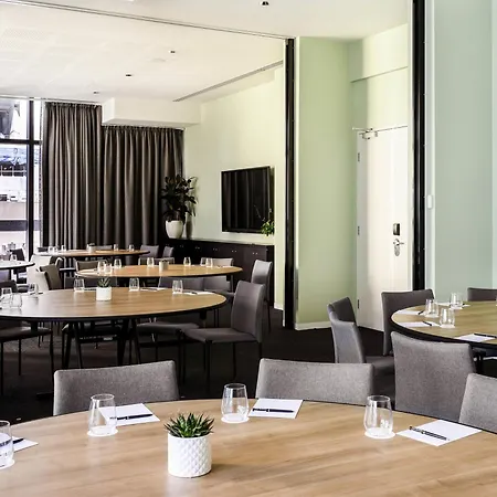 Novotel Melbourne Central-3