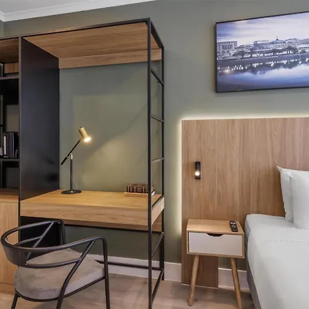 Park Inn By Radisson Melbourne Carlton-3