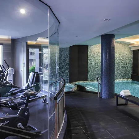 Quay West Suites Melbourne-2