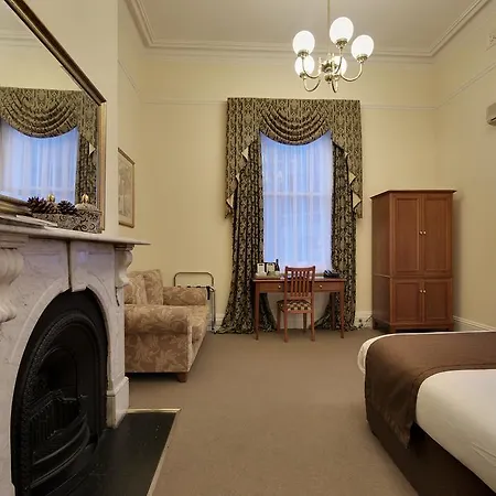 Hotel Charsfield Melbourne-2