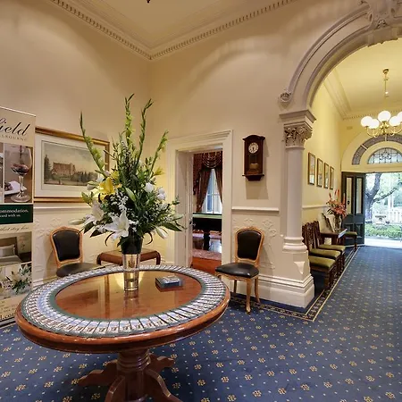 Hotel Charsfield Melbourne-3