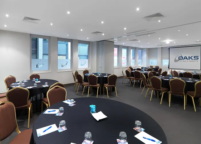 Hotels MelbourneOaks On Collins Suites