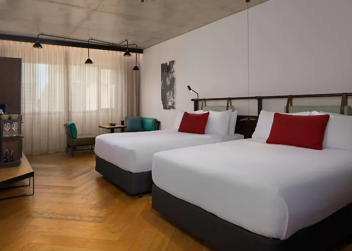 Qt Melbourne Hotel
