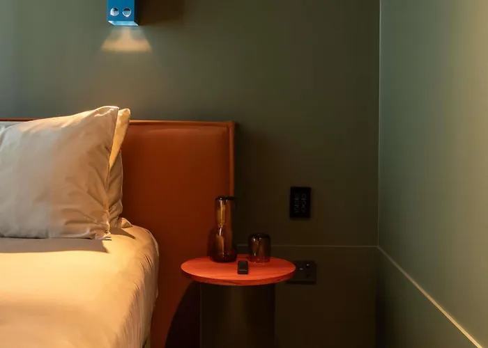 Hotels MelbourneHyde Place