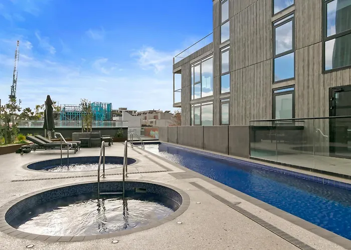 Melbourne City Apartment Hotel