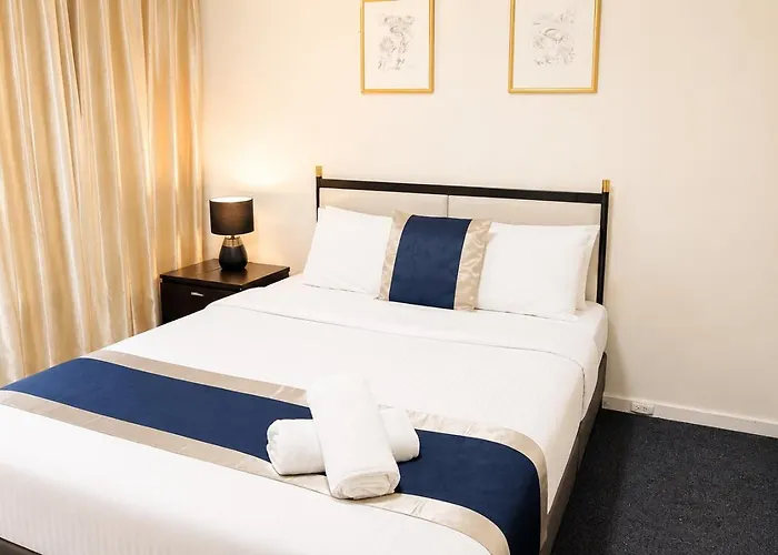 City Edge East Melbourne Apartment Hotel