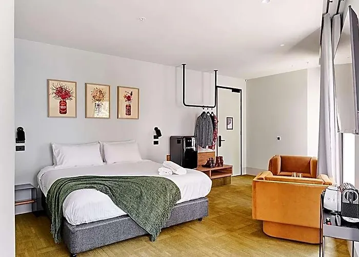Central Club Hotel - North Melbourne