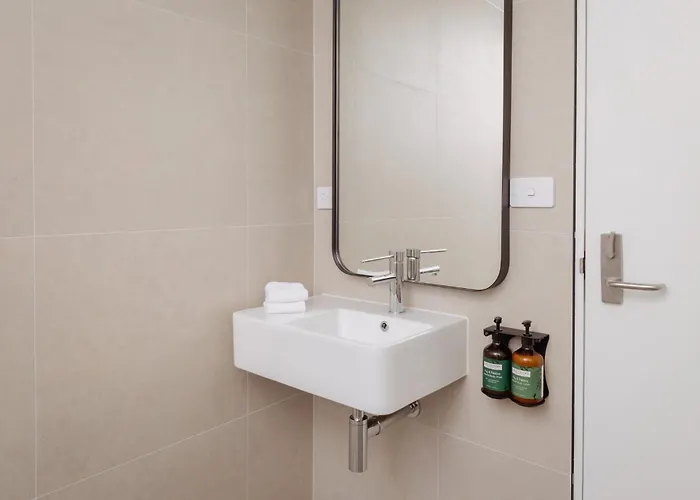 Crowne Plaza Melbourne Carlton By Ihg Hotel