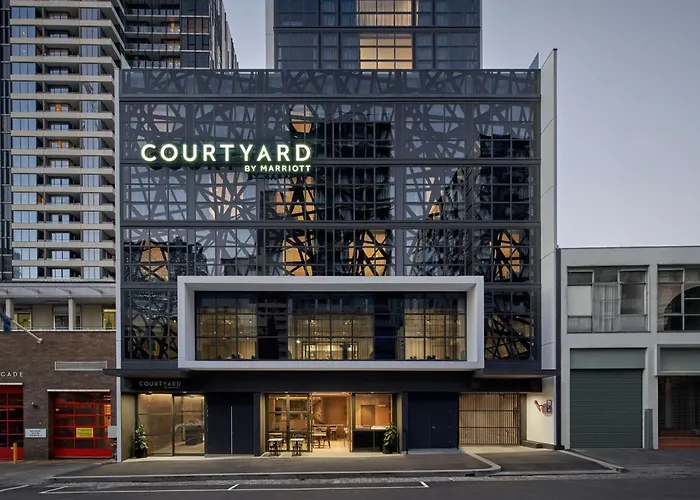 Courtyard By Marriott Melbourne Flagstaff Gardens Hotel